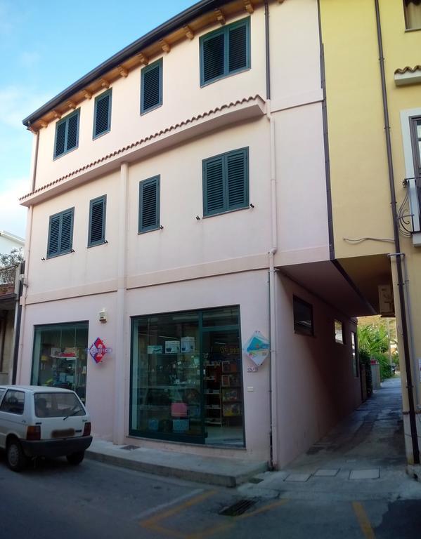 Appartamenti Vacanze Mareemare Capo dʼOrlando Kültér fotó