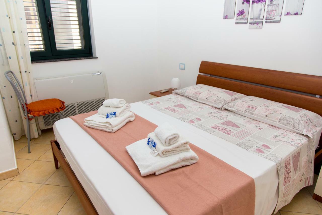 Appartamenti Vacanze Mareemare Capo dʼOrlando Kültér fotó
